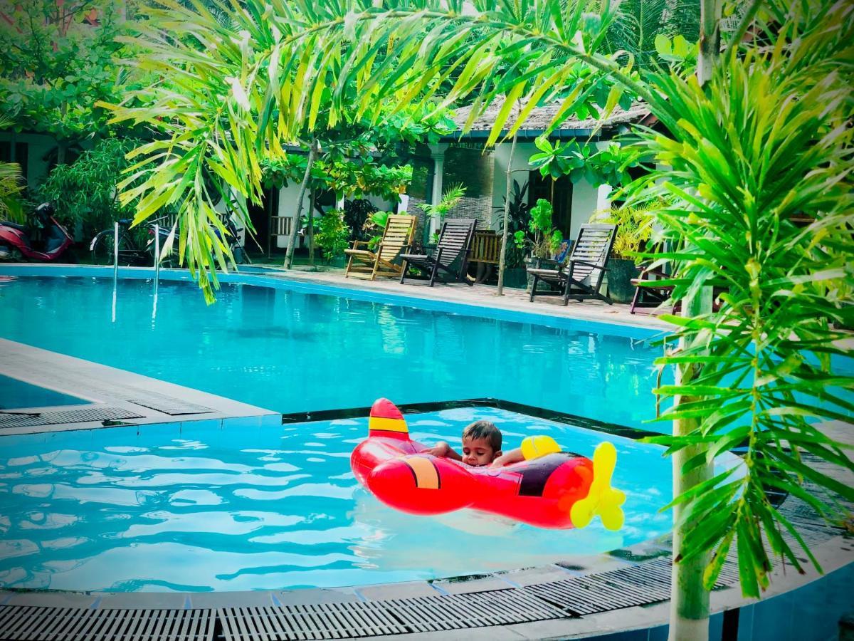 Trinco Star Cabana Trincomalee Ngoại thất bức ảnh