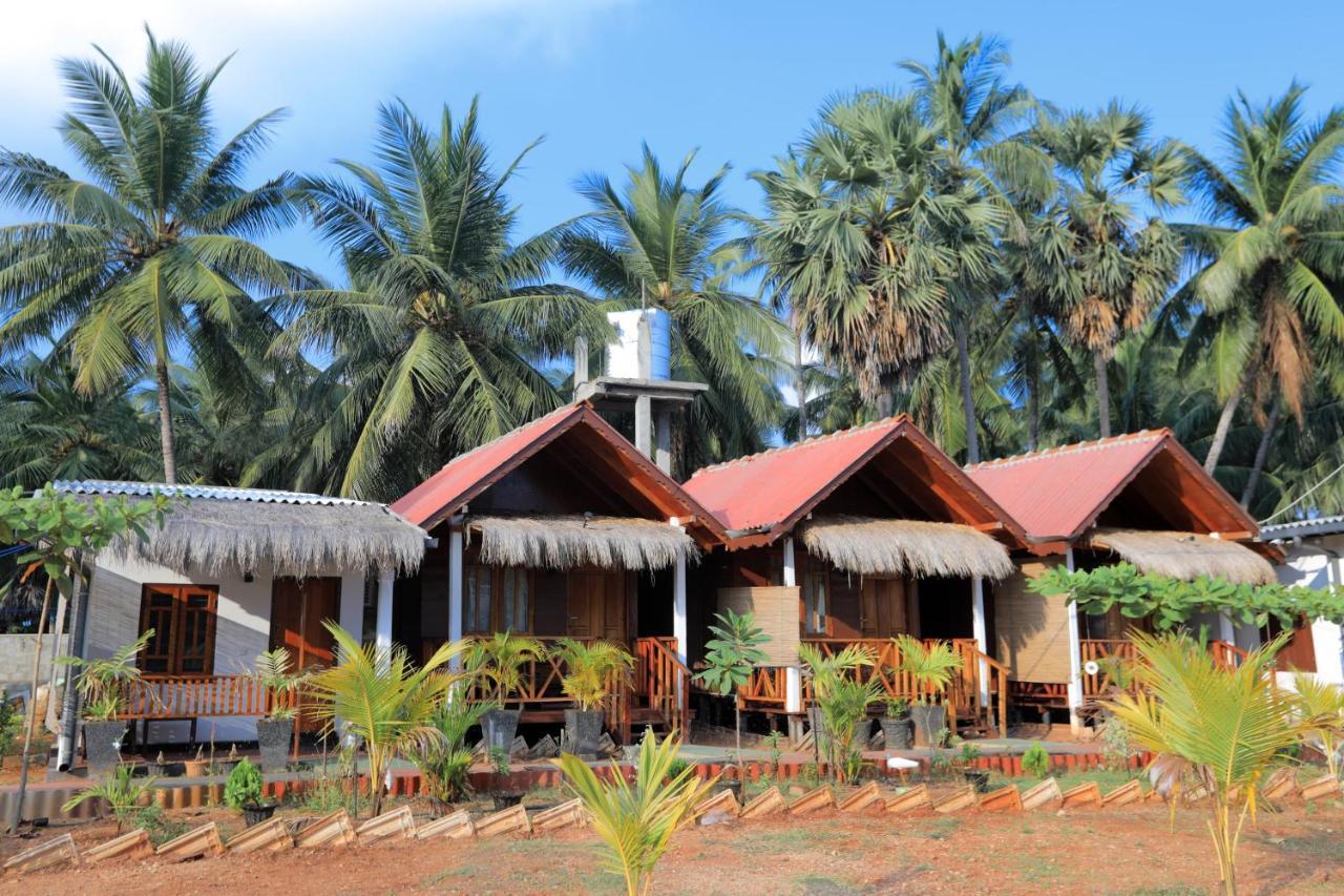Trinco Star Cabana Trincomalee Ngoại thất bức ảnh